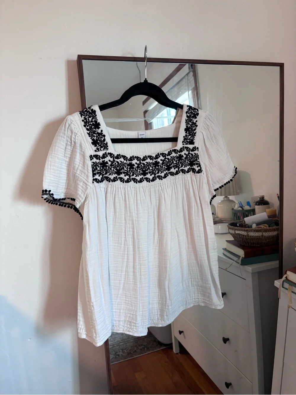 Old Navy White Square Neck Puff Sleeve Top with Black Embroidery